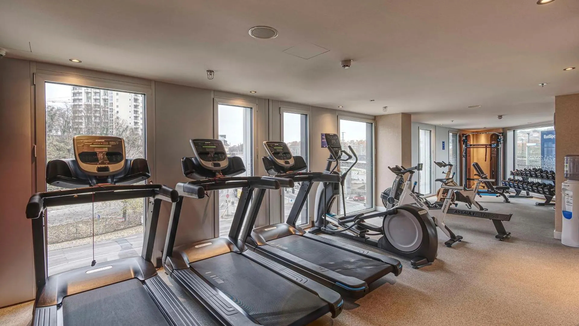Hampton By Hilton Stuttgart City Centre 3*,