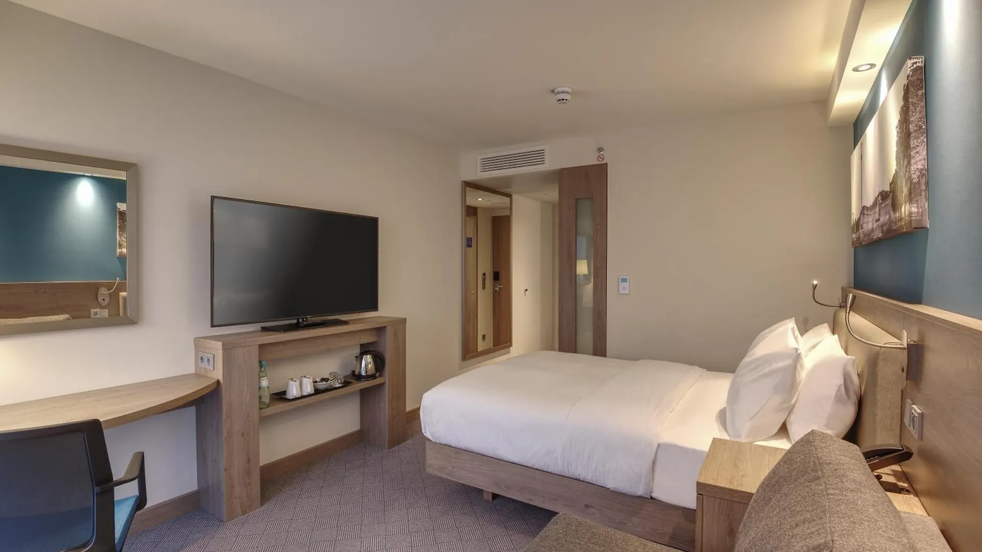 *** Hotel Hampton By Hilton Stuttgart City Centre Deutschland