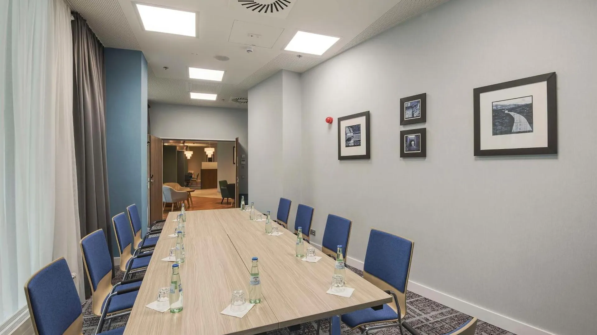 *** Hotel Hampton By Hilton Stuttgart City Centre Germany