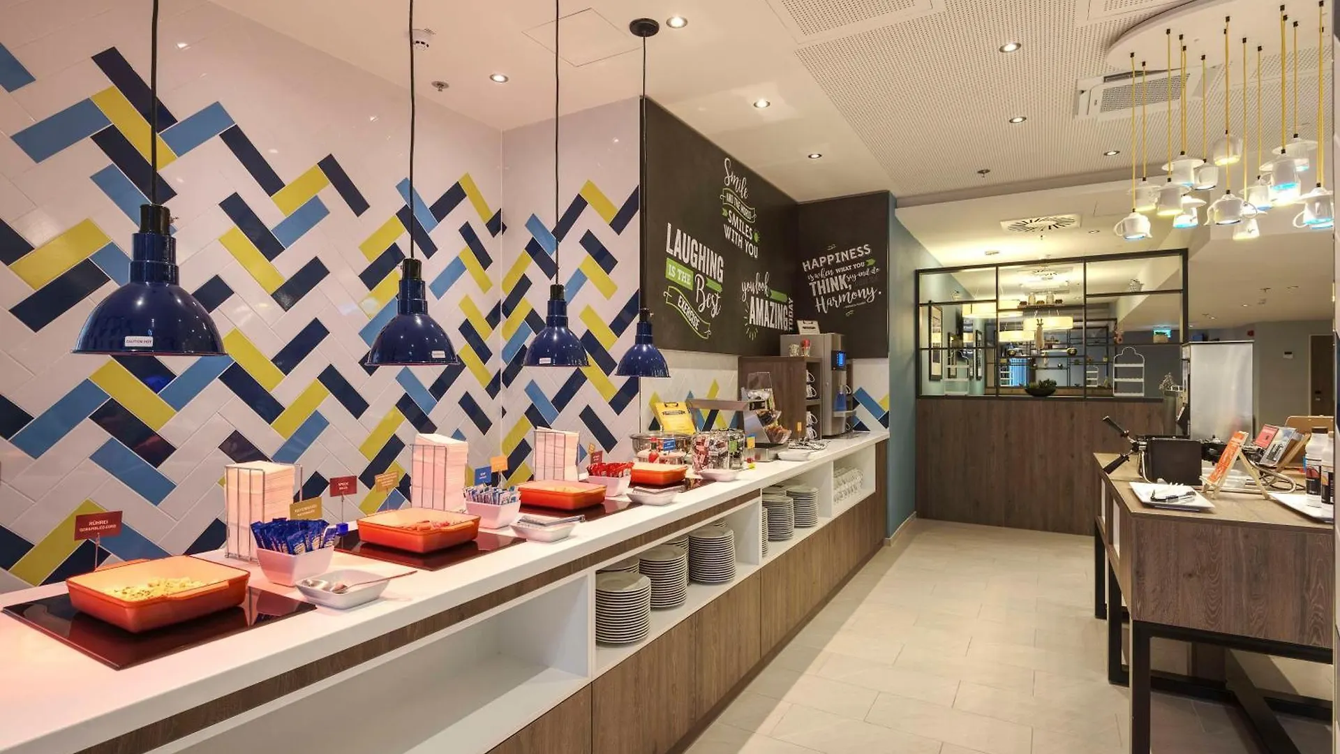 Hampton By Hilton Stuttgart City Centre Hotel