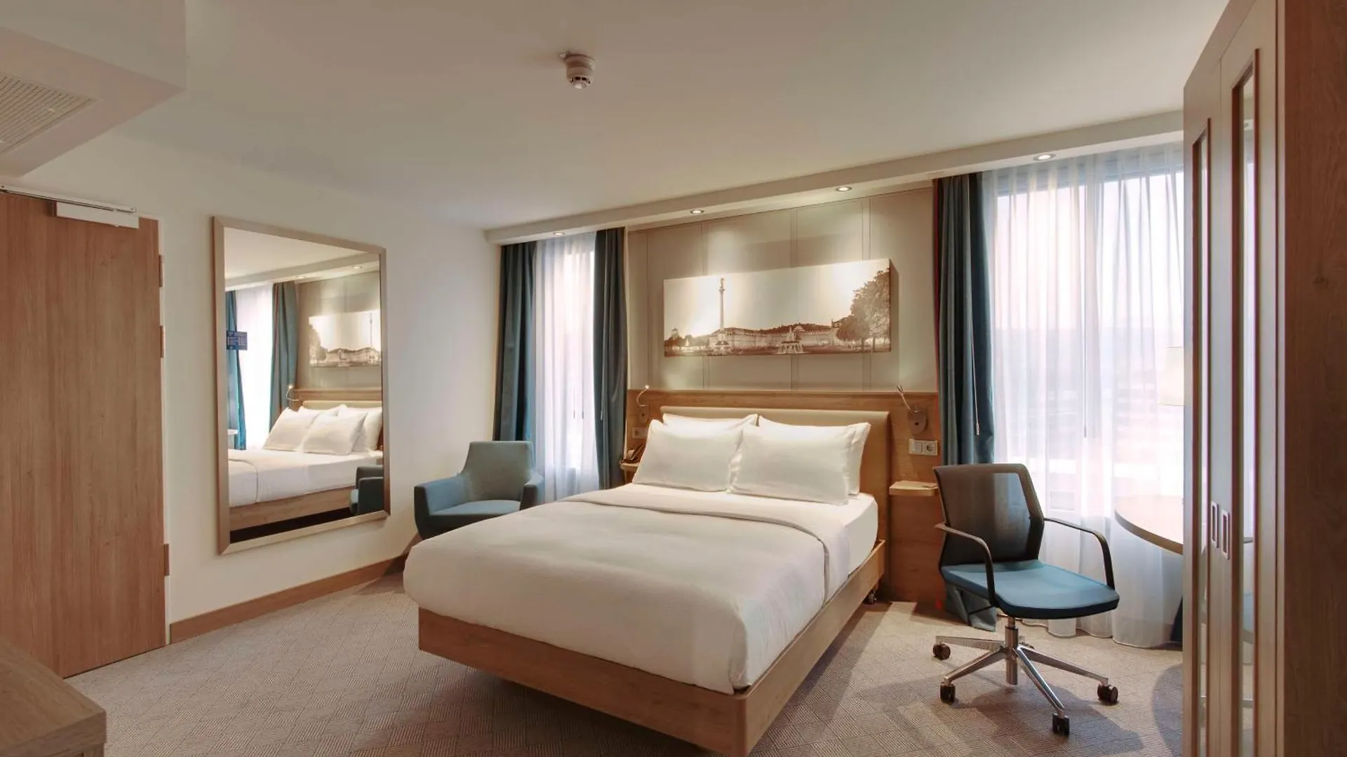Hampton By Hilton Stuttgart City Centre 3*,  Germania